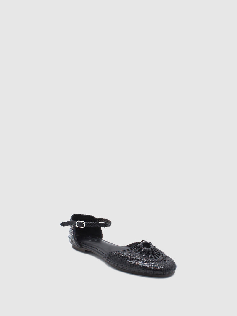 JJ Heitor Black Round Toe Sandals