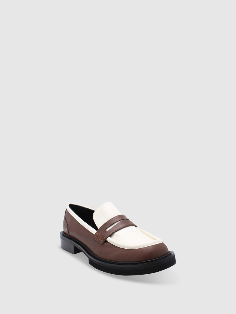 JJ Heitor Loafers Clássicos em Castanho