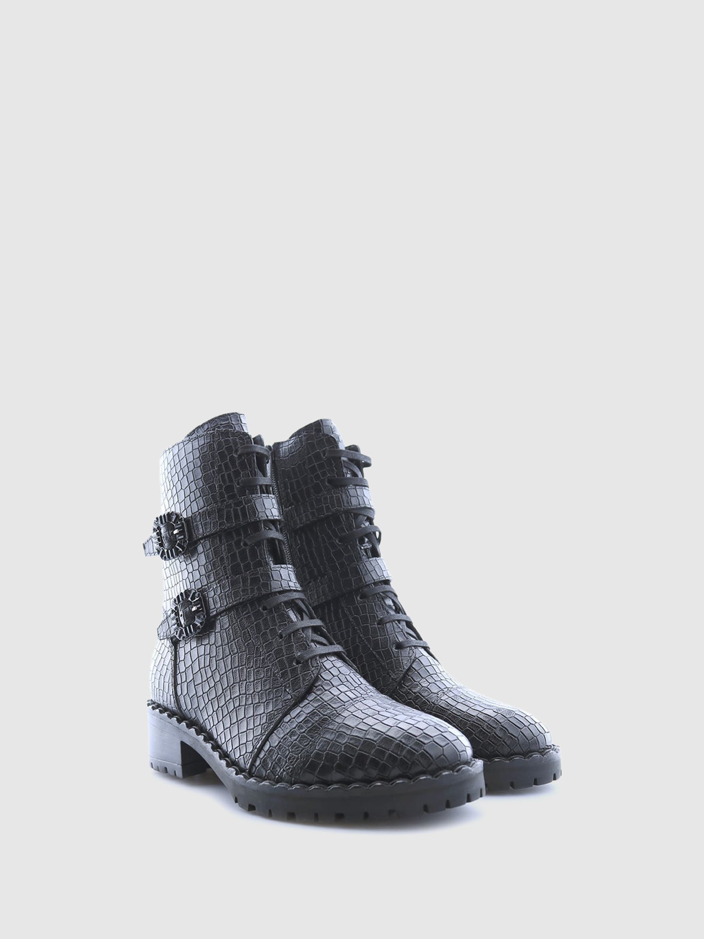 PARODI SHOES Botins com Fivela em Preto