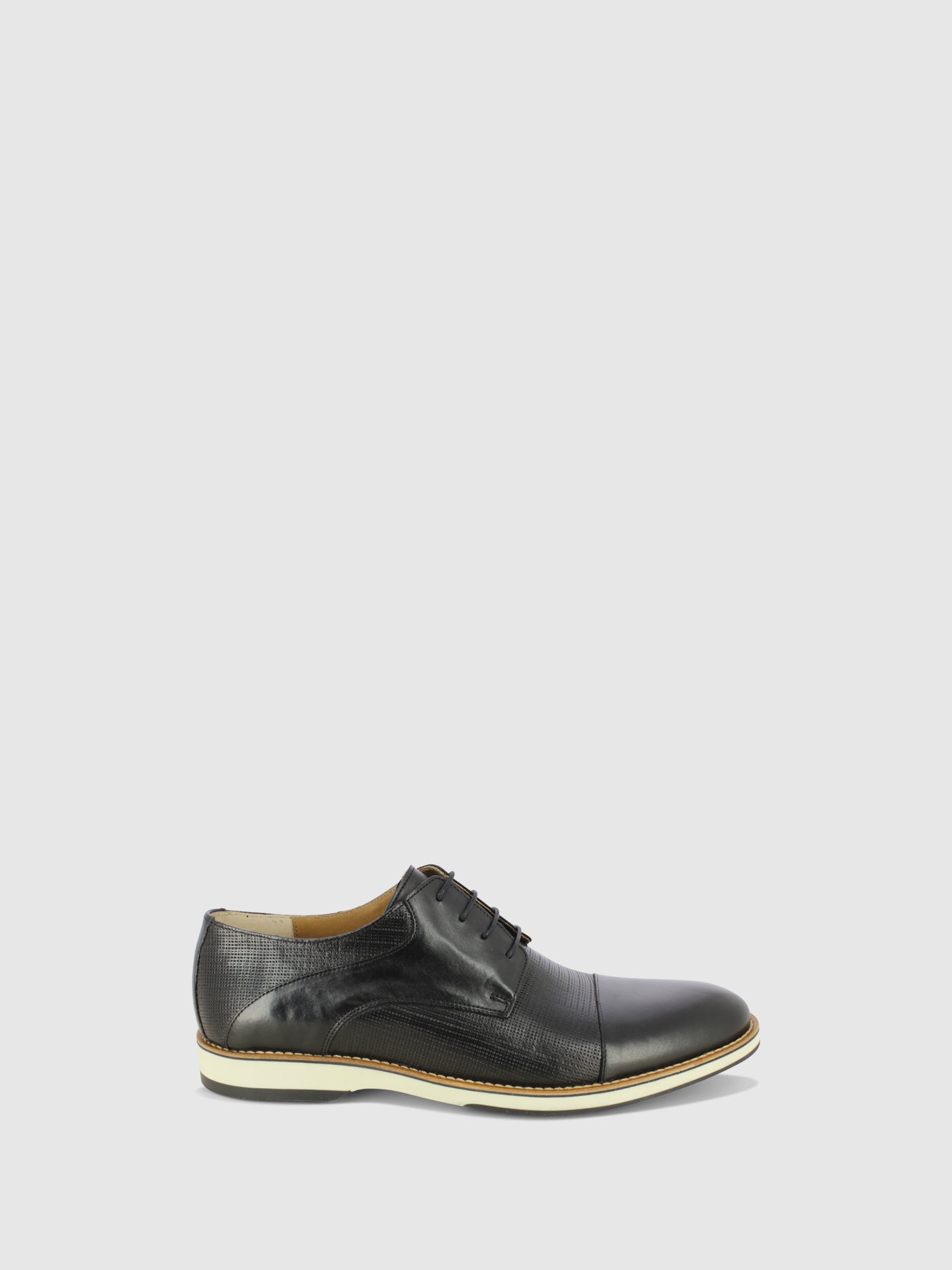 Foreva Sapatos com Atacadores em Preto