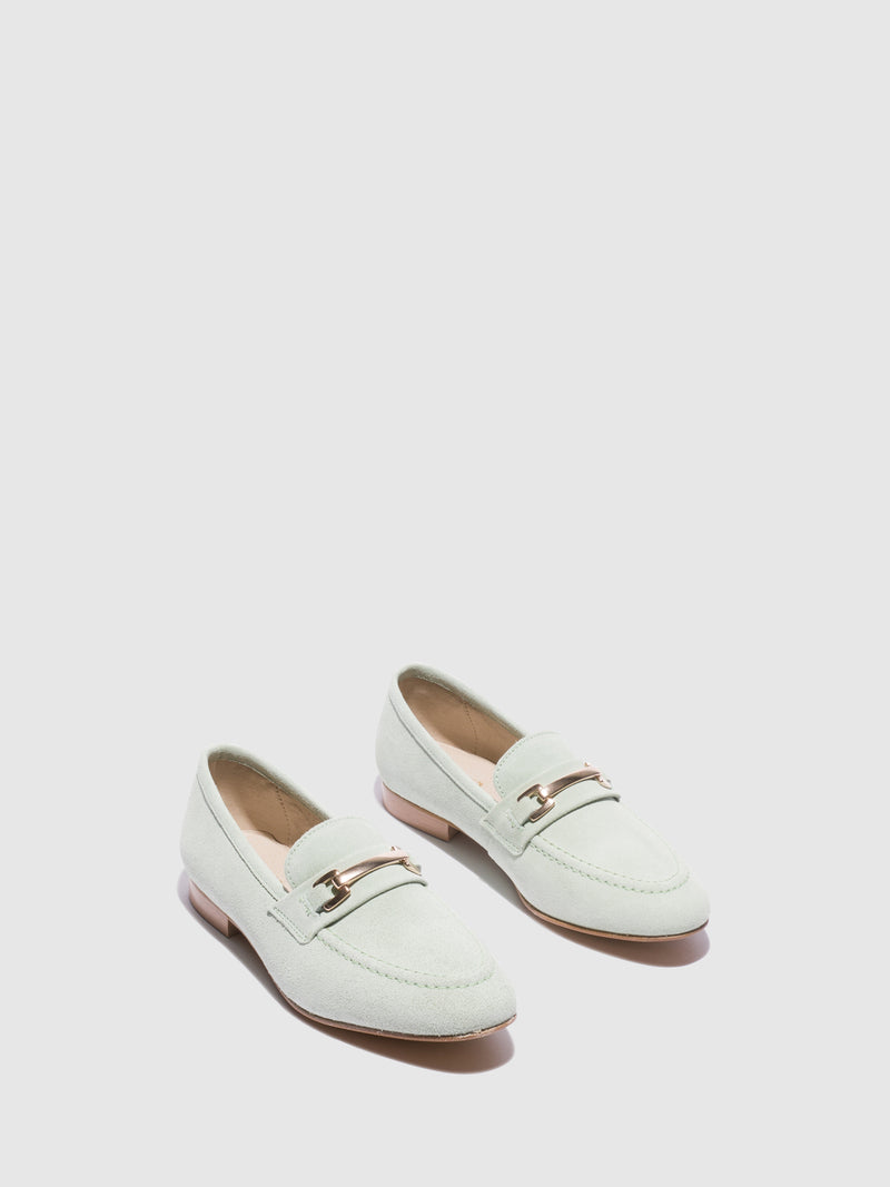 Foreva Loafers com Apliques Metálicos em Verde