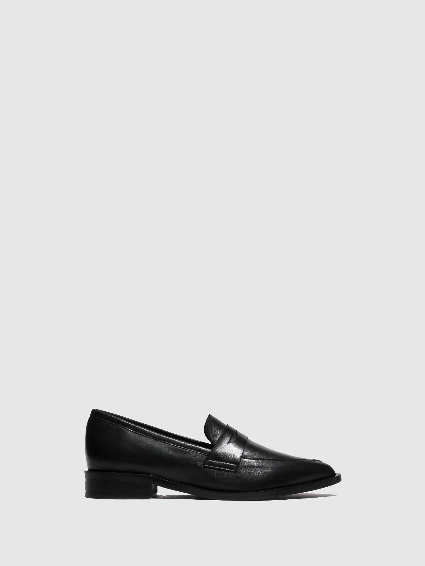 Foreva Sapatos Rasos em Preto