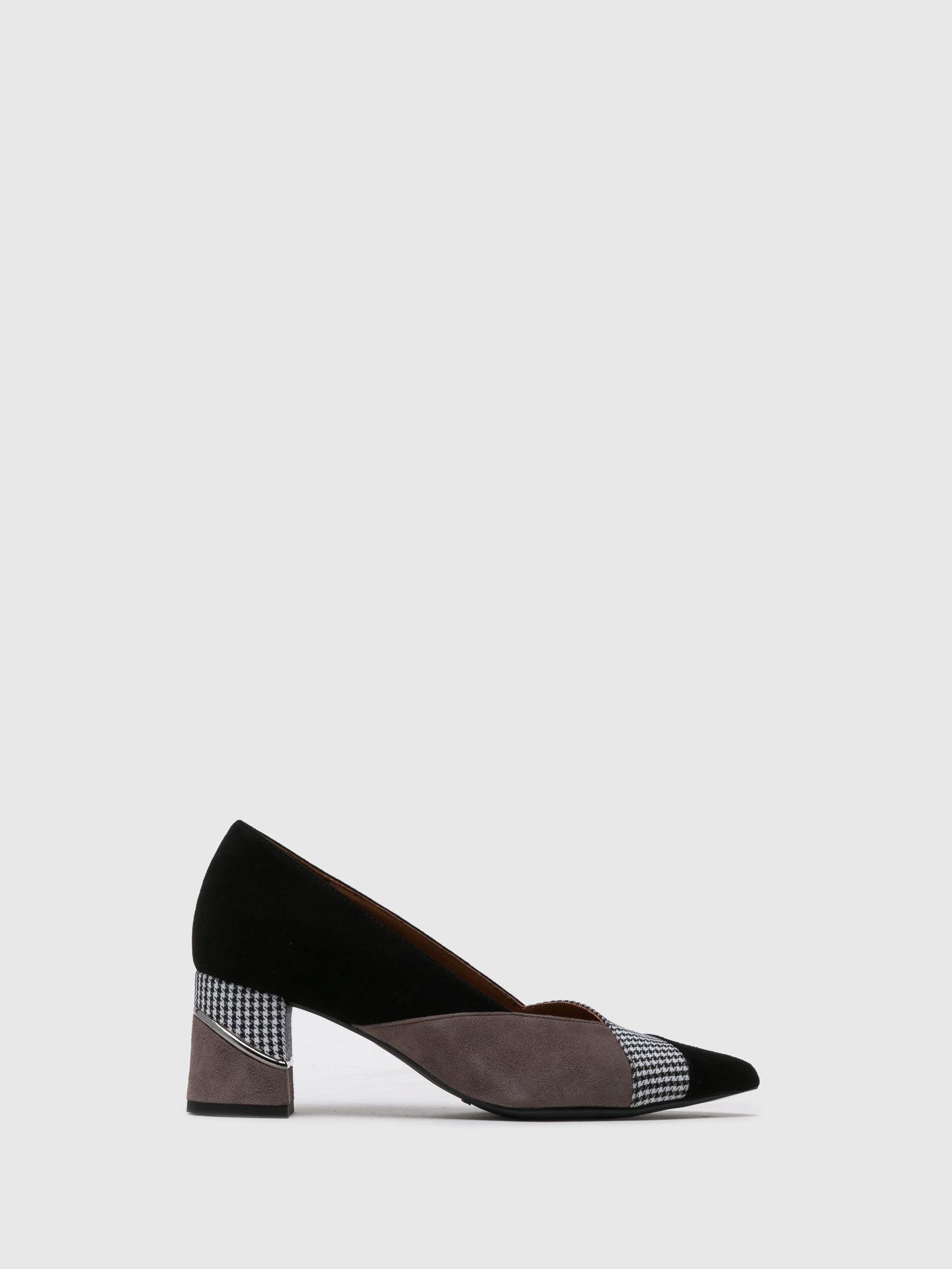 Foreva Sapatos Pontiagudos em Preto