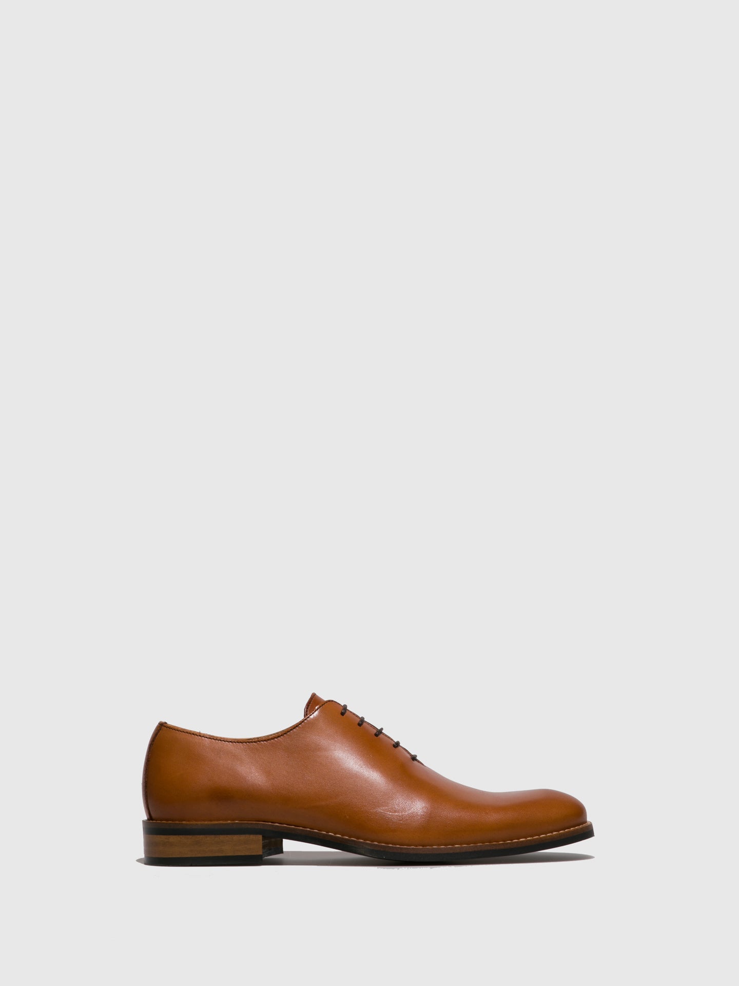Foreva Sapatos Clássicos em Castanho