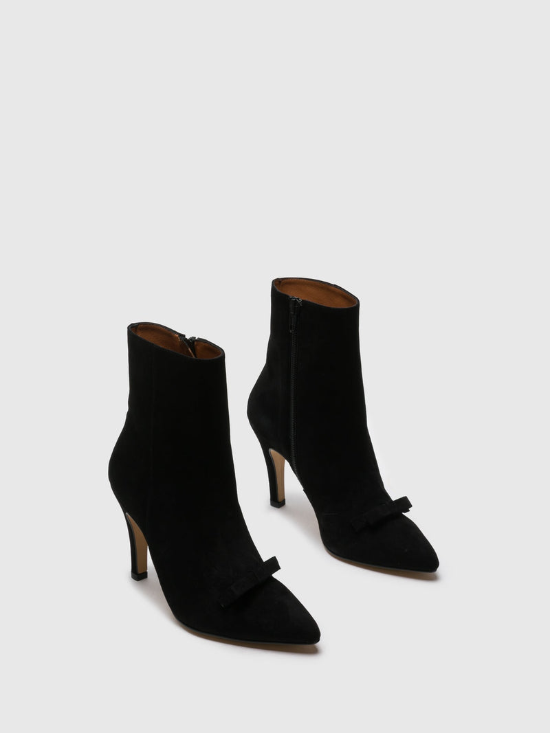 Sofia Costa Botas com Fecho em Preto